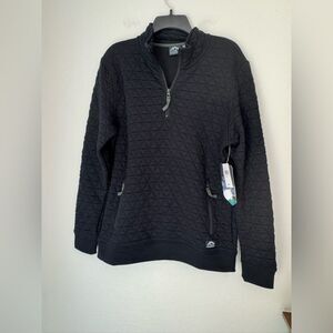 NWT Mountain and Isles Black Quilted Pullover - Size Small